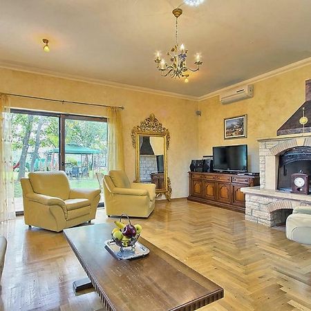 Holiday Home Sarita Šišan Eksteriør bilde