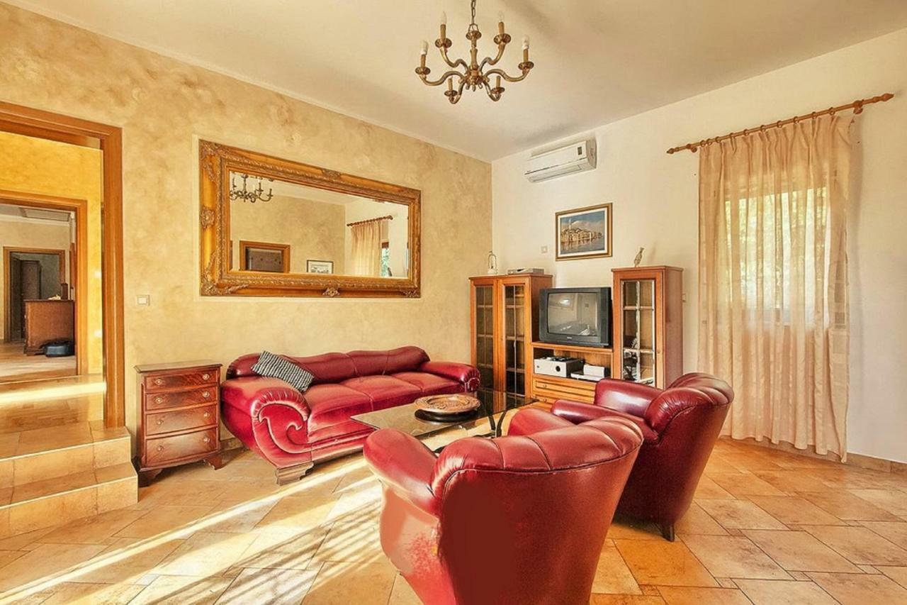 Holiday Home Sarita Šišan Eksteriør bilde