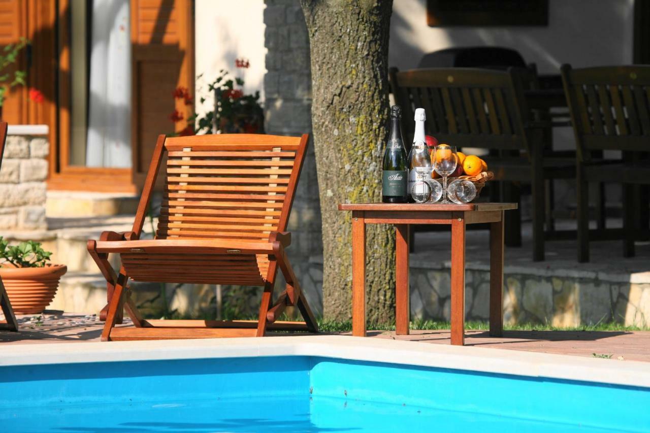 Holiday Home Sarita Šišan Eksteriør bilde