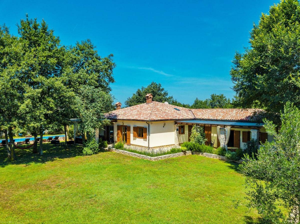 Holiday Home Sarita Šišan Eksteriør bilde
