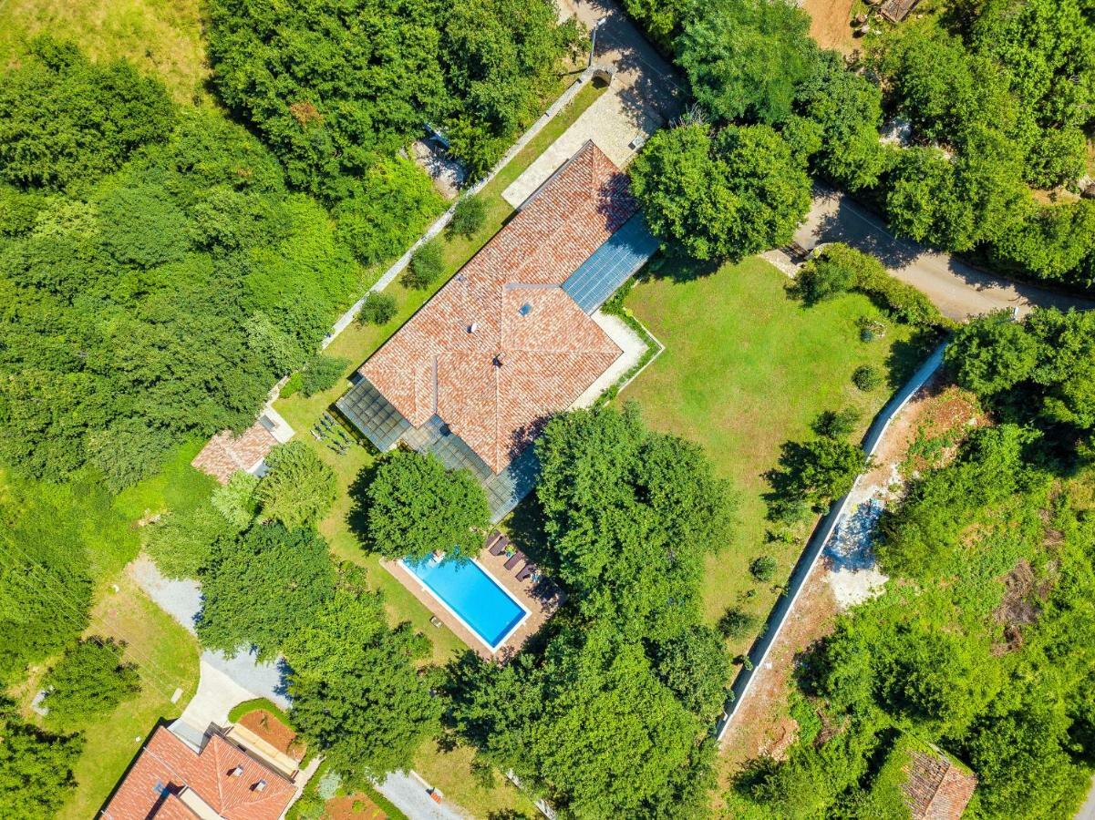 Holiday Home Sarita Šišan Eksteriør bilde