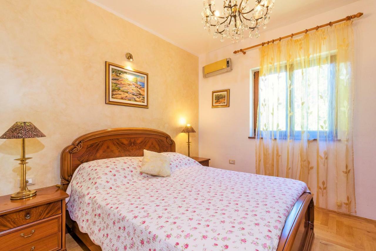 Holiday Home Sarita Šišan Eksteriør bilde