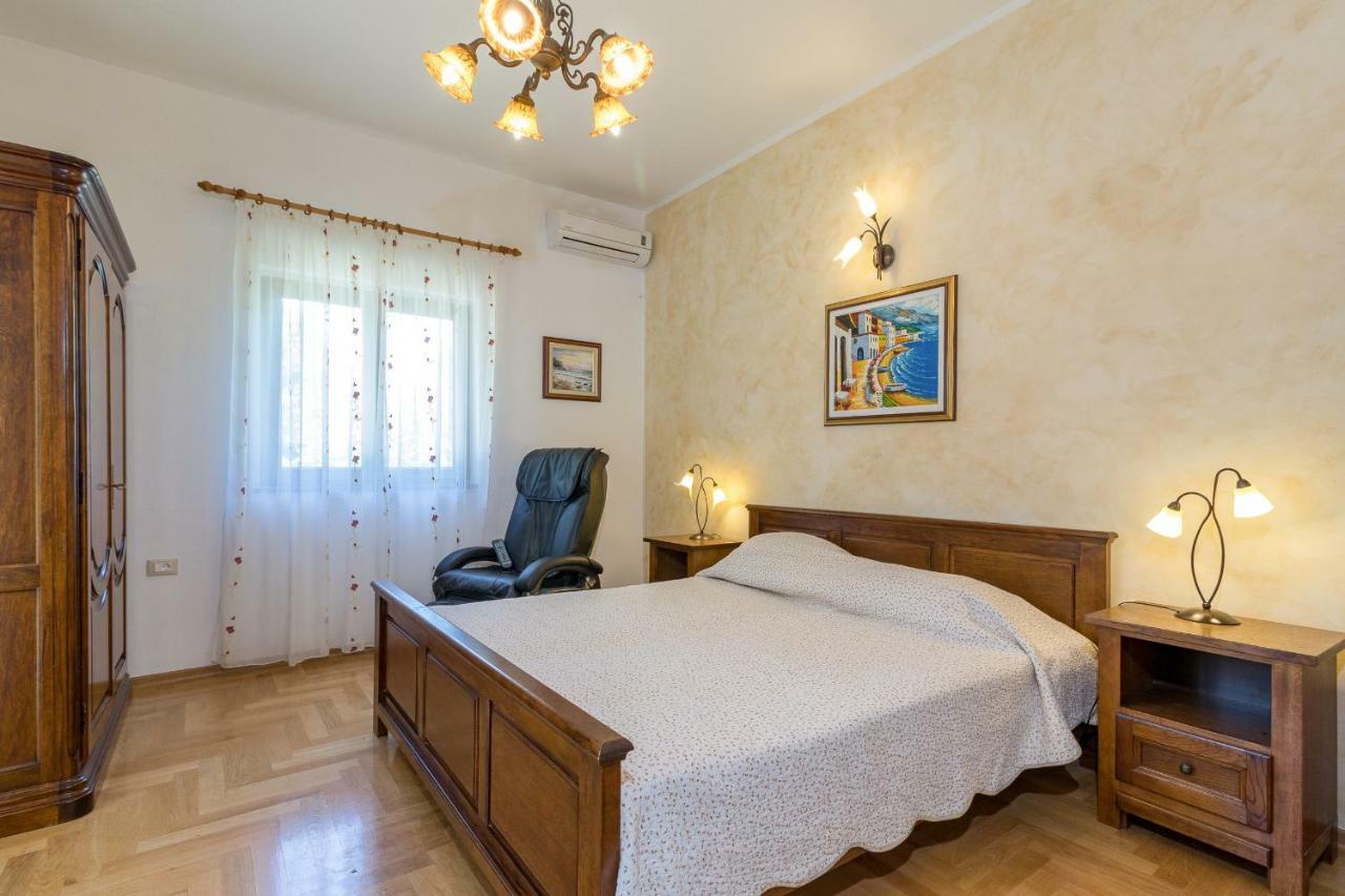 Holiday Home Sarita Šišan Eksteriør bilde