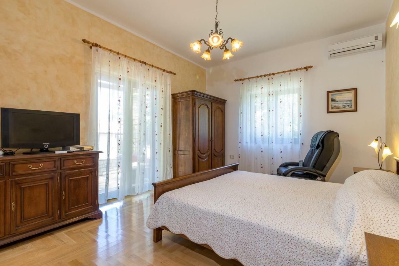 Holiday Home Sarita Šišan Eksteriør bilde